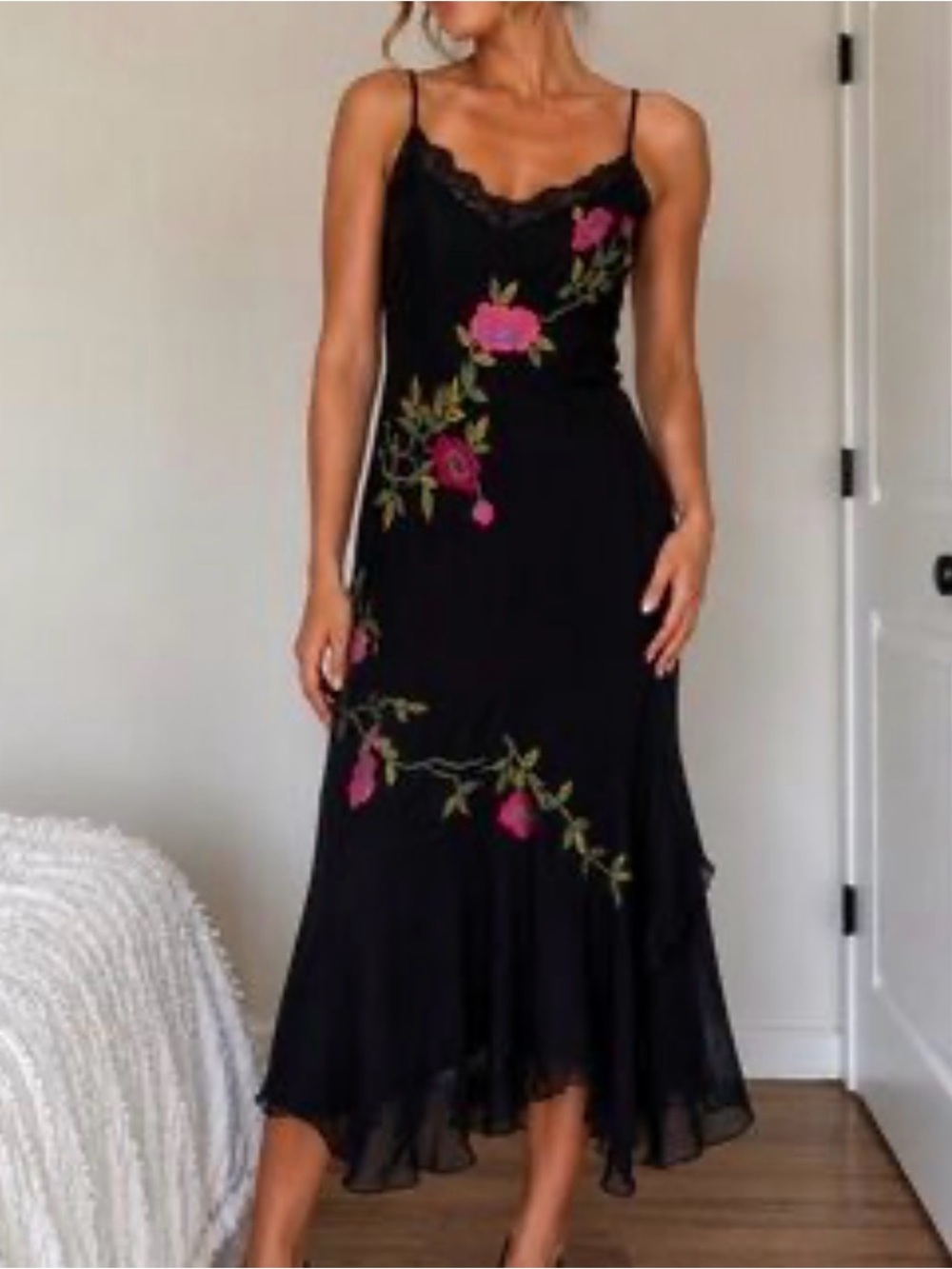 Cache Y2K 100% Silk Slip Dress Black Floral Embroidered Asymmetrical Hem Size M